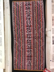A beautiful Yampara weaving that depicts a story about a fox that wanted to fly